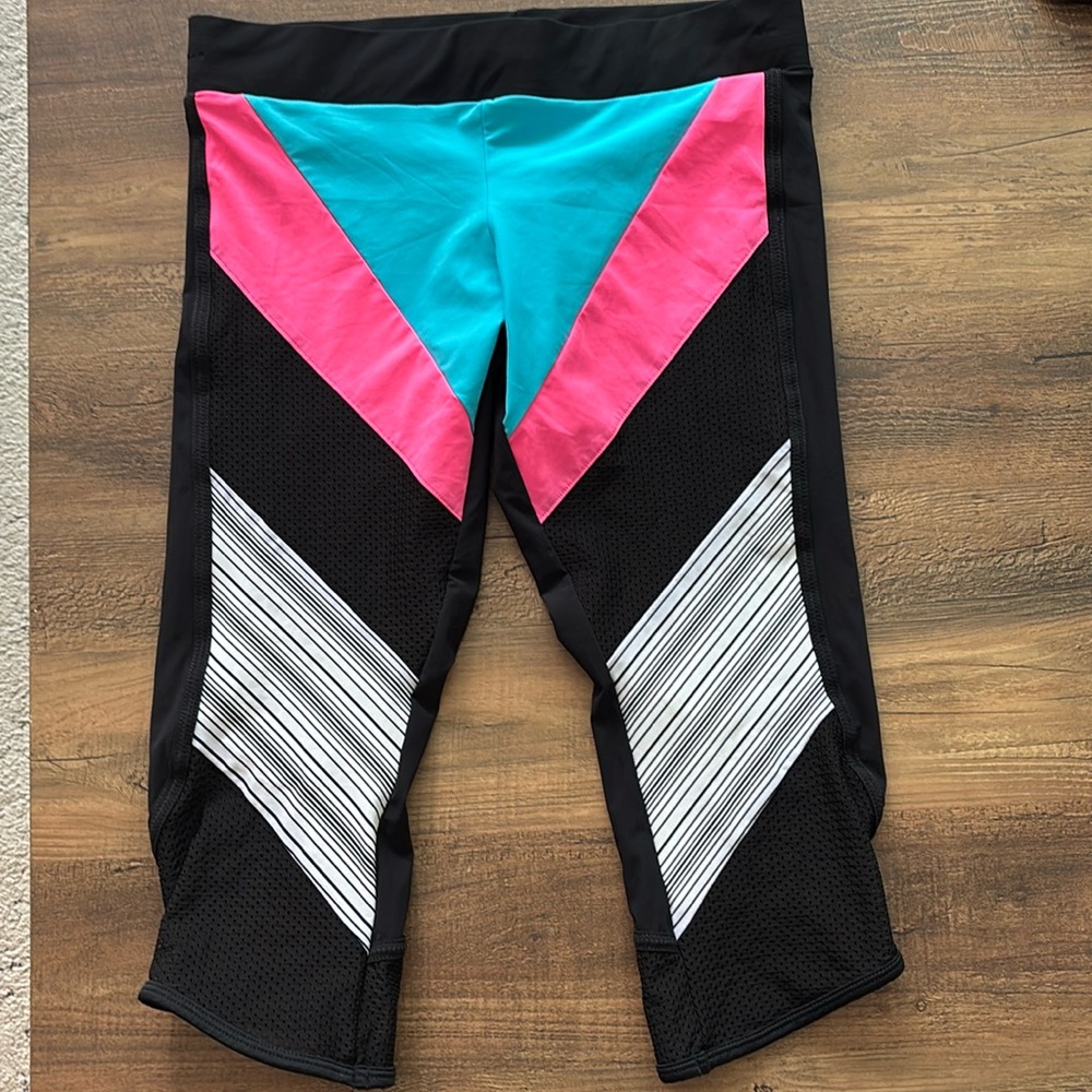 Lorna Jane color Block Mesh Crop Capri Leggings S